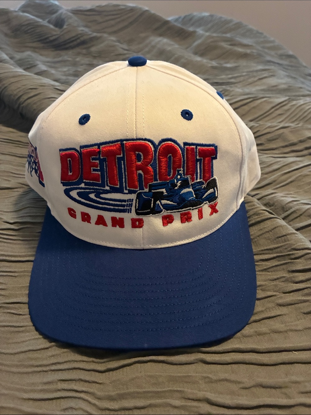 Kiwiclo Detroit Grand Prix White & Blue Hat